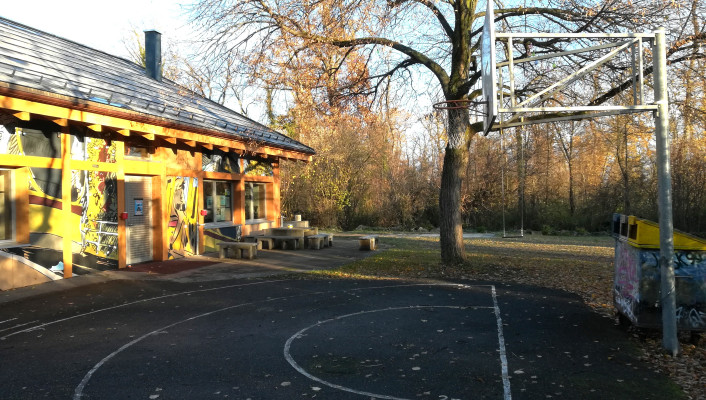 Energetische Dachsanierung_Jugendhaus Palais Noir, Reinach