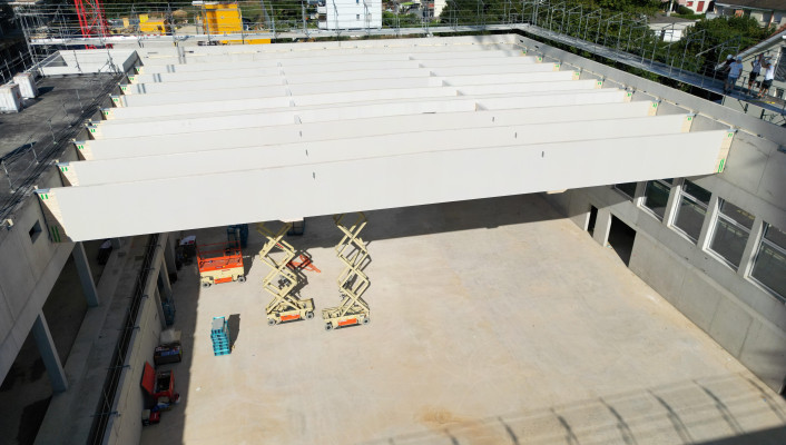 Dachtragwerk Holzbau_Schulhaus Surbaum Reinach