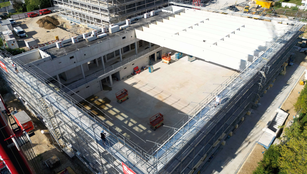 Dachtragwerk Holzbau_Schulhaus Surbaum Reinach