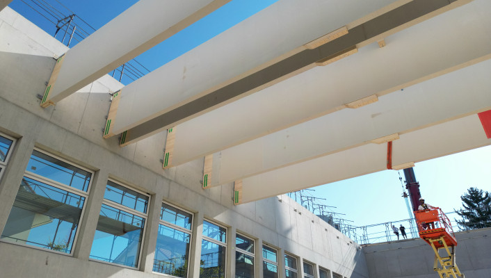 Dachtragwerk Holzbau_Schulhaus Surbaum Reinach