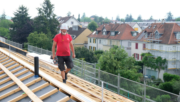 Photovoltaikanlage Dachsanierung _Wohngenossenschaft Niederholz, Riehen