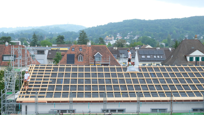 Photovoltaikanlage Dachsanierung _Wohngenossenschaft Niederholz, Riehen